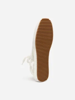 Sneaker aus Spaltvelours und Mesh