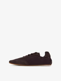 Sneaker aus Spaltvelours und Nylon