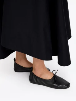 Sportlicher Lederballerina