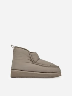 Stiefel mit Füllung