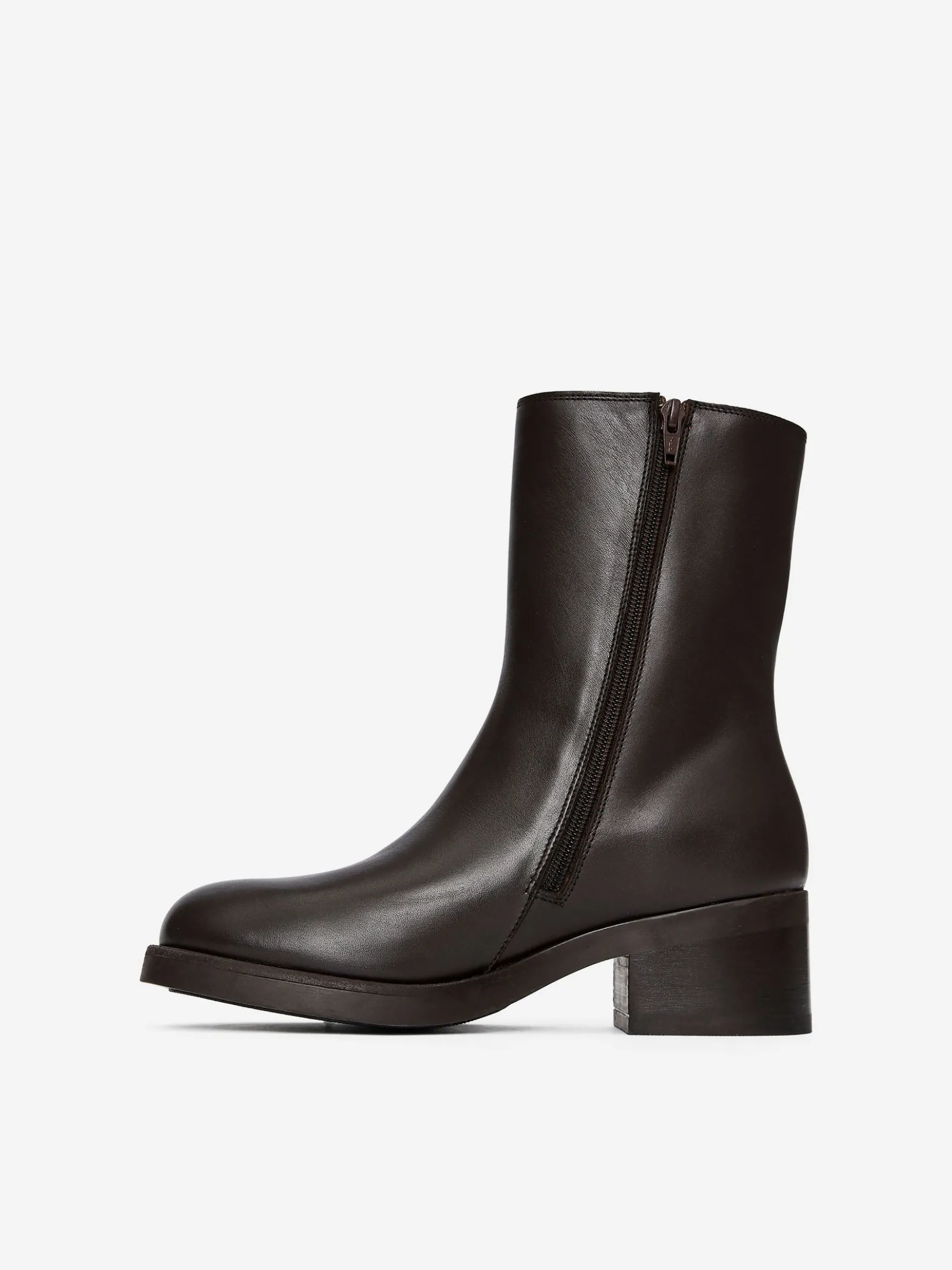 Stiefelette mit dicker Sohle