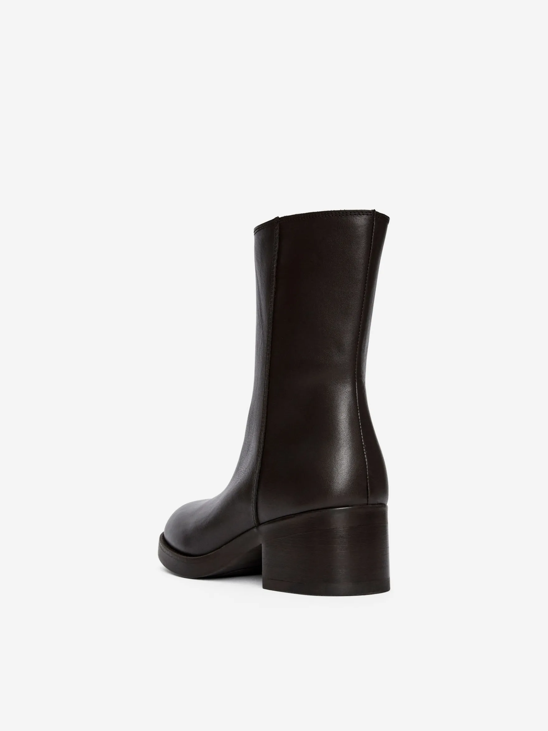 Stiefelette mit dicker Sohle