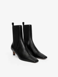 Stiefelette mit eckiger Zehenpartie