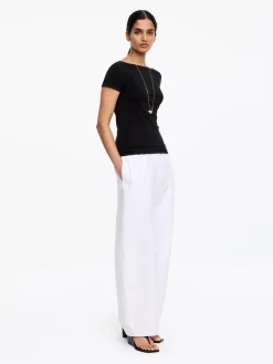 Stretch-T-Shirt mit U-Boot-Ausschnitt