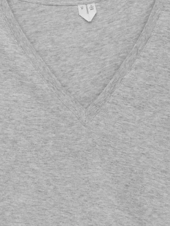T-Shirt mit V-Ausschnitt