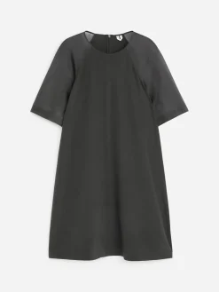 T-Shirt-Kleid aus Seide