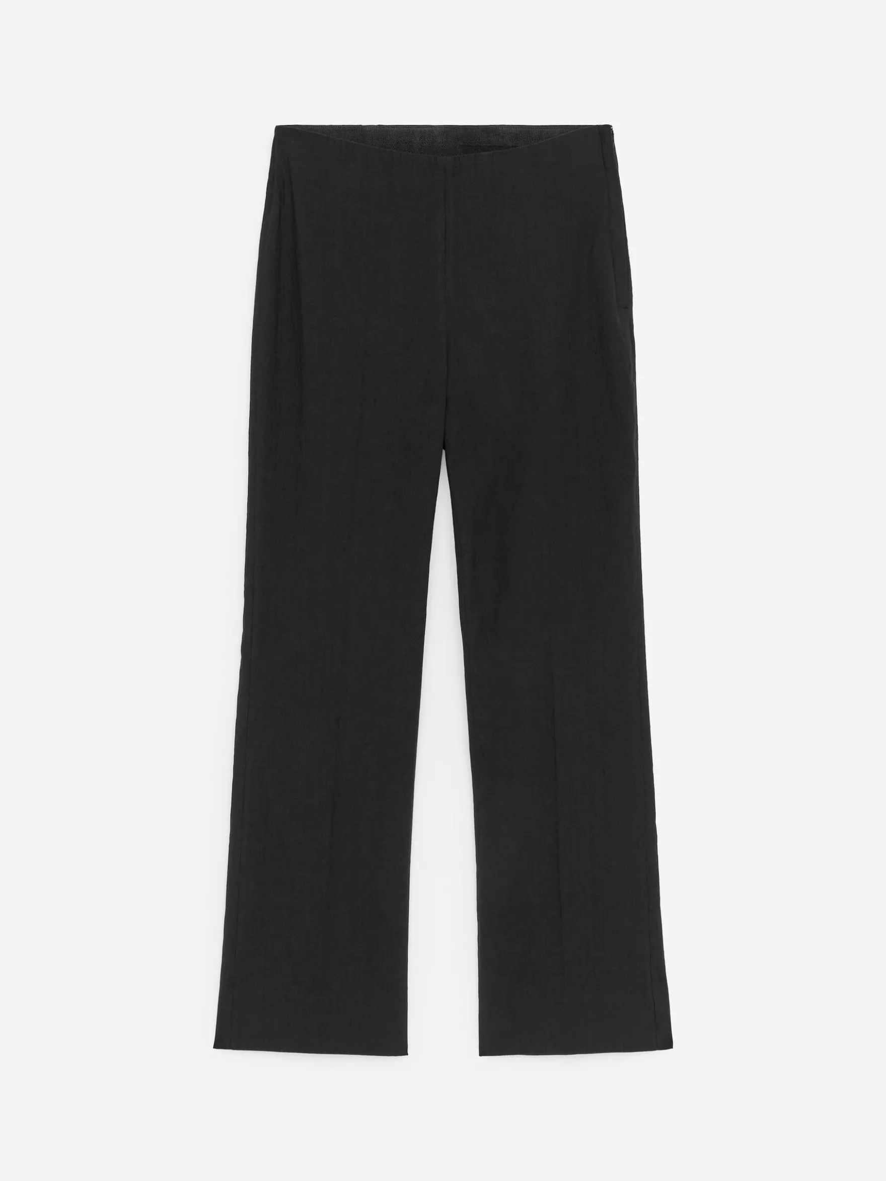 Verkürzte, ausgestellte Hose