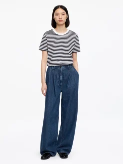 Weite Bundfaltenjeans
